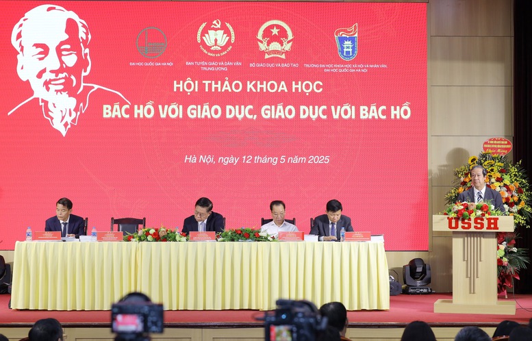 Chủ tịch Hồ Chí Minh - Nhà giáo dục vĩ đại